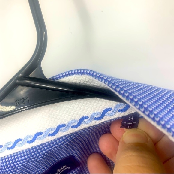 Robert Graham Longsleeve Button down Shirt - Picture 5 of 6